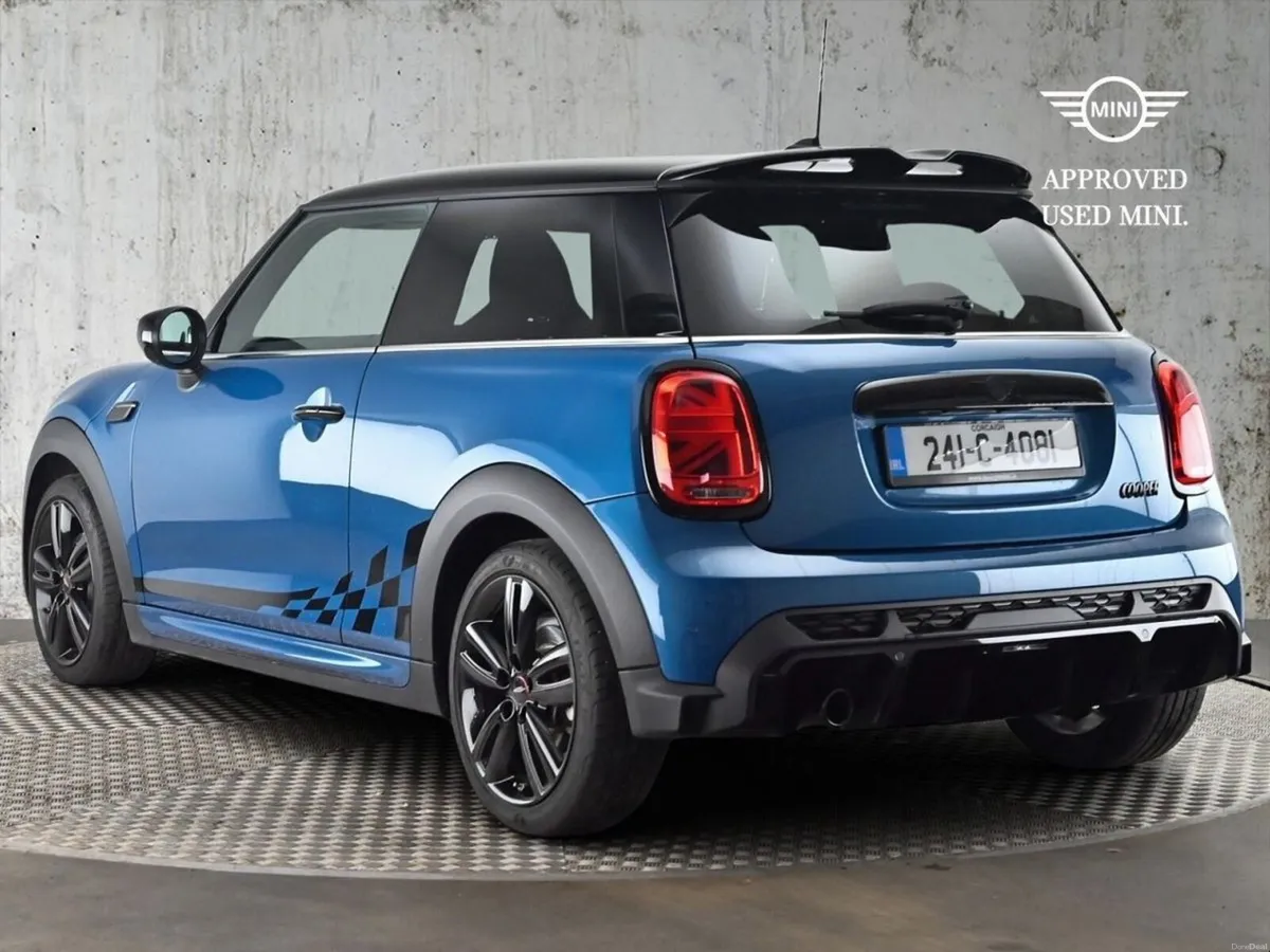 Mini Cooper 3-Door Cooper Sport - Image 3