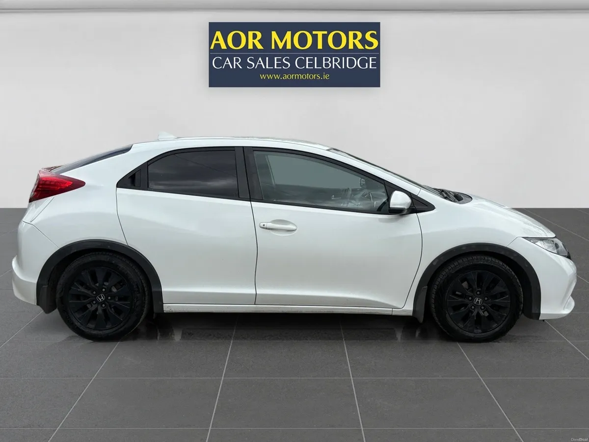 Honda Civic 2013 - Image 4
