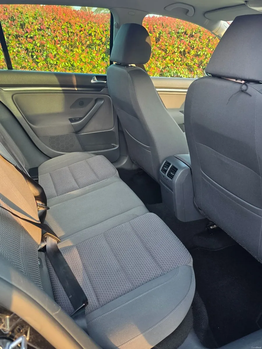 Volkswagen Golf 2009 - Image 3