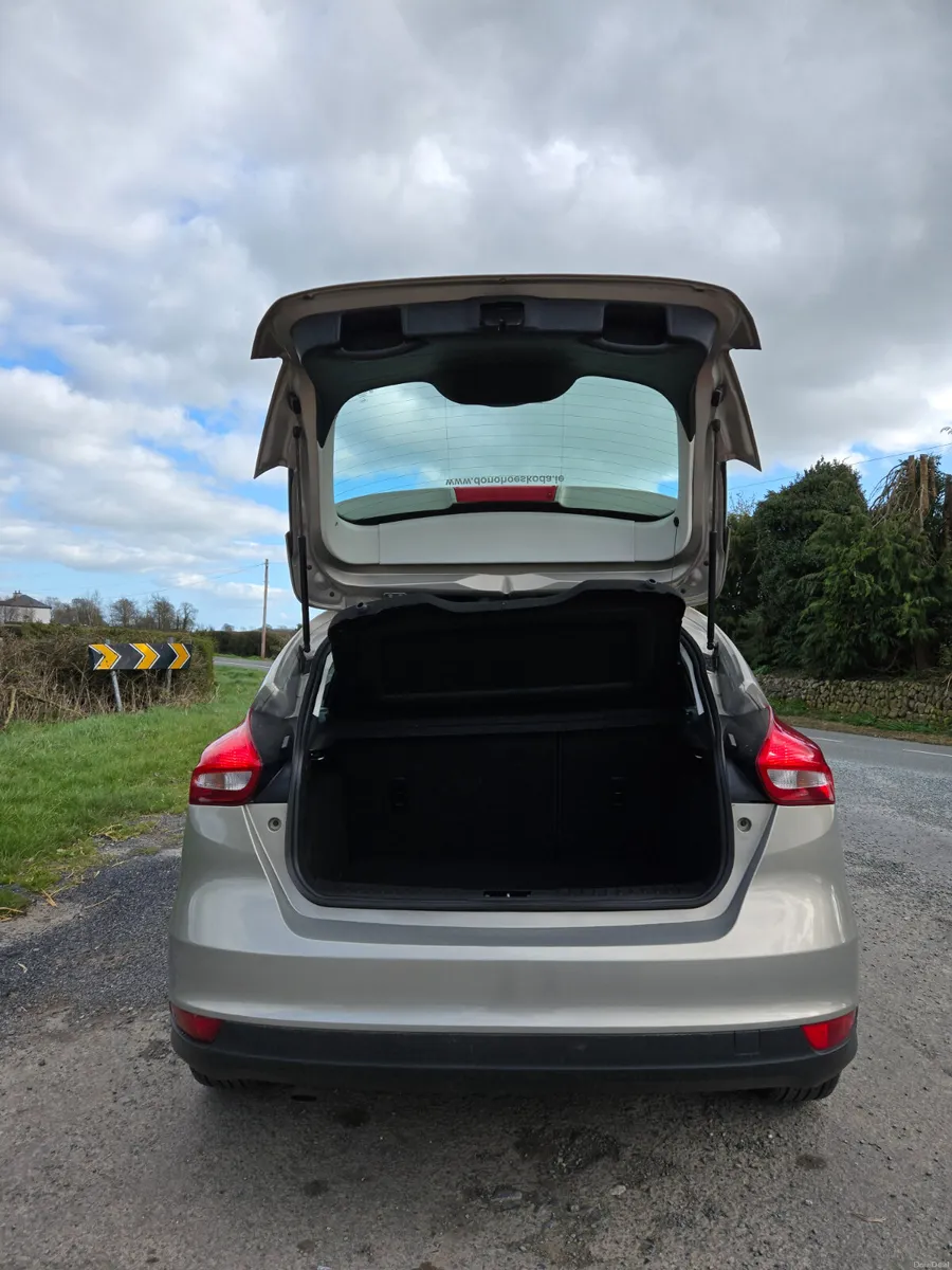 Ford Focus 2015 - Image 2