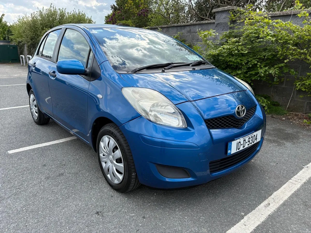 2010 Toyota Yaris - Image 1
