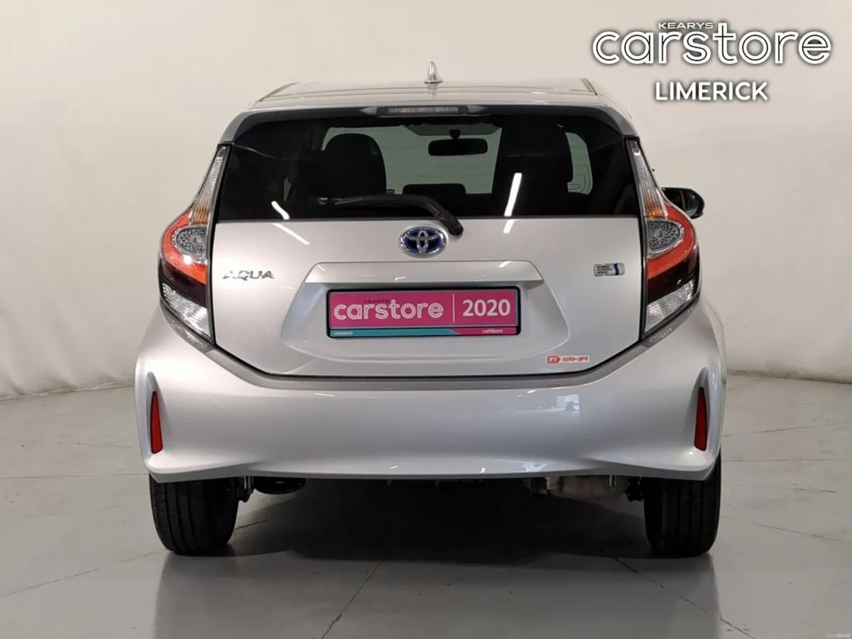 Toyota Aqua 1.5 - Image 4