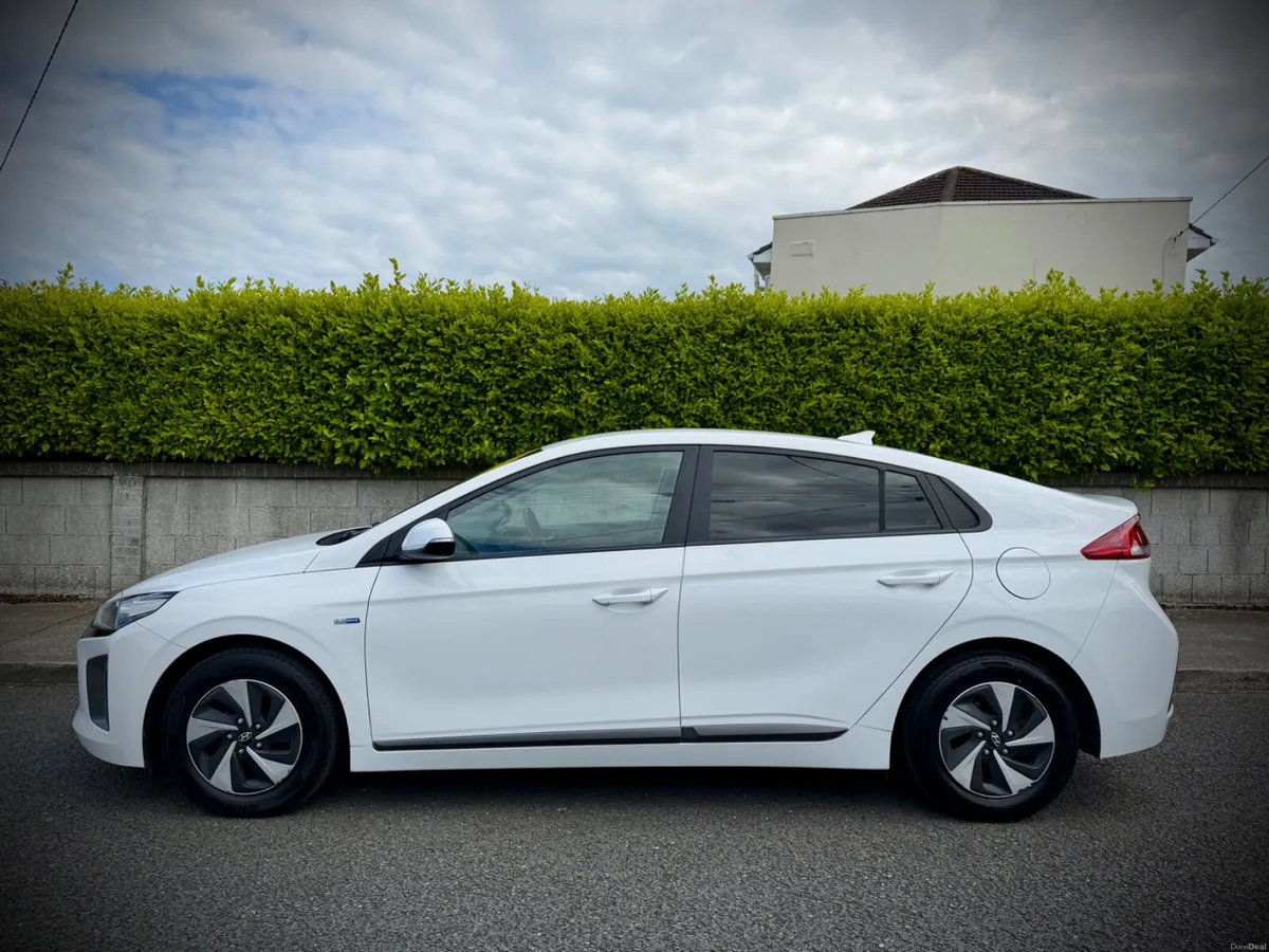 Hyundai IONIQ 1.6 Petrol Hybrid | Only 31,000 mls. - Image 3