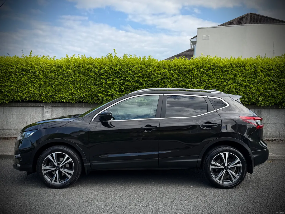 Nissan Qashqai 1.3 Petrol | High Spec | 62,000 km. - Image 3