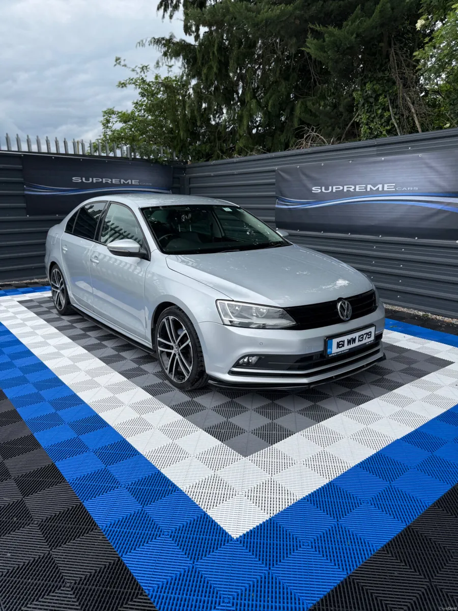 Volkswagen Jetta 2016 - Image 2