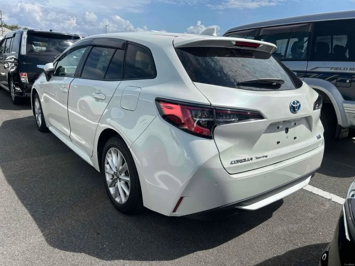 Toyota Corolla 1.8 HYBRID - ESTATE - FACTORY ALLOY - Image 2