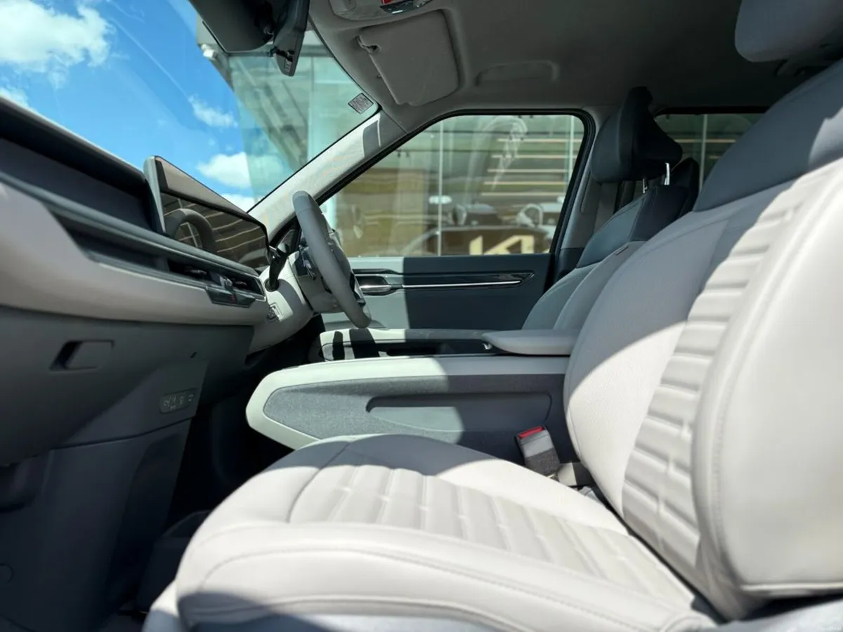 Kia EV9 GT Earth ( 7 Seater) ( 3.9% Finance Availa - Image 2