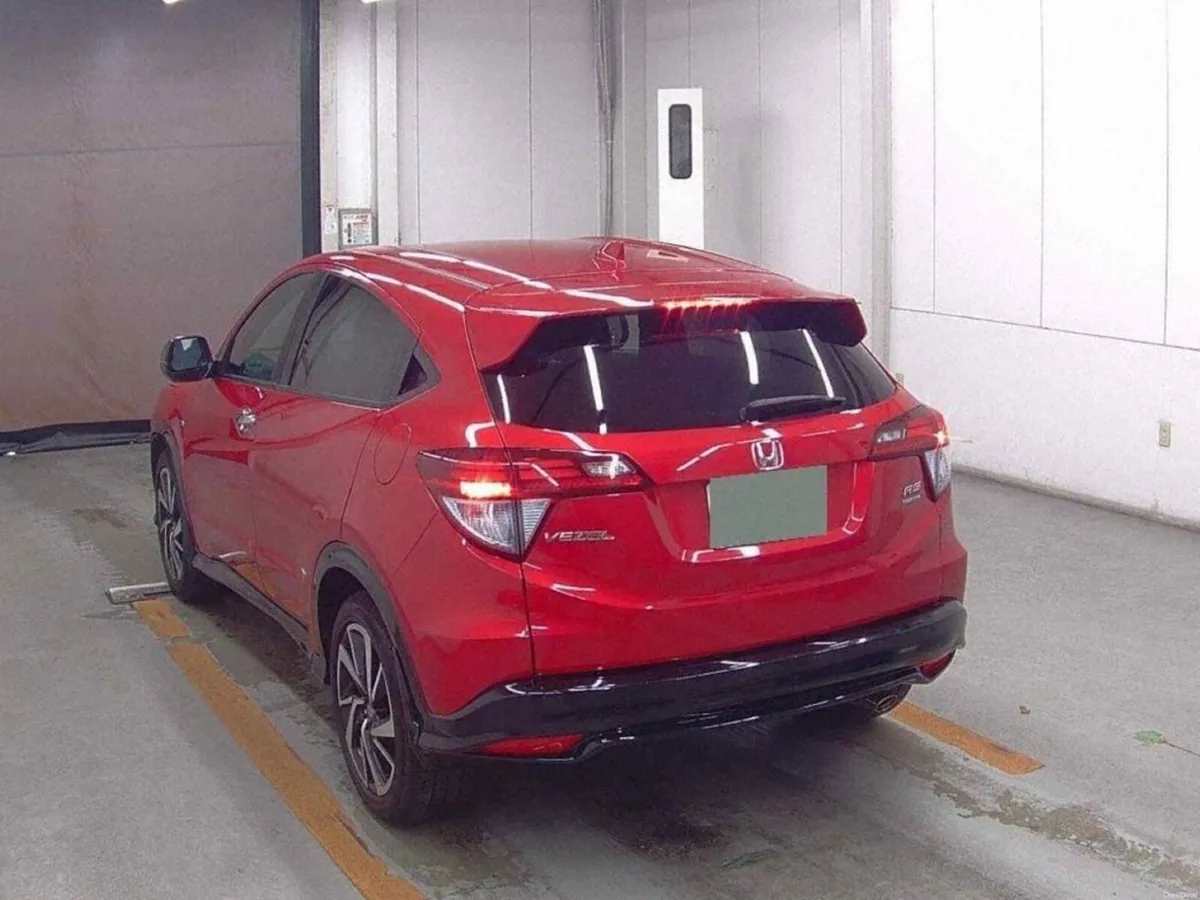 Honda Vezel RS EDITION - HYBRID - HALF BLACK LEATH - Image 2