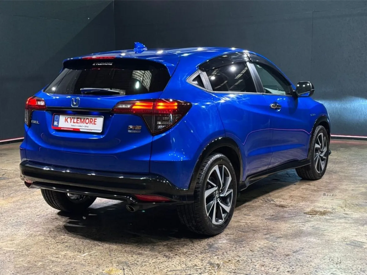 Honda Vezel HYBRID RS EDITION - ELECTRIC HALF BLAC - Image 4