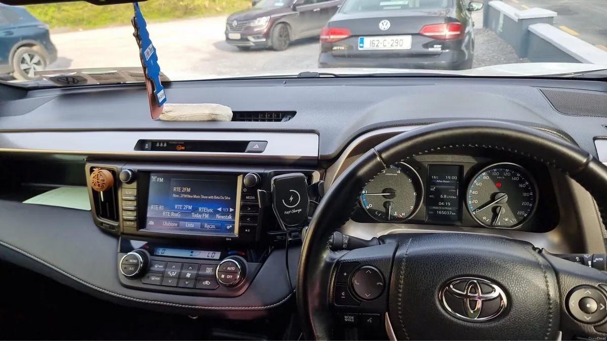 Toyota Rav 4 - Image 5