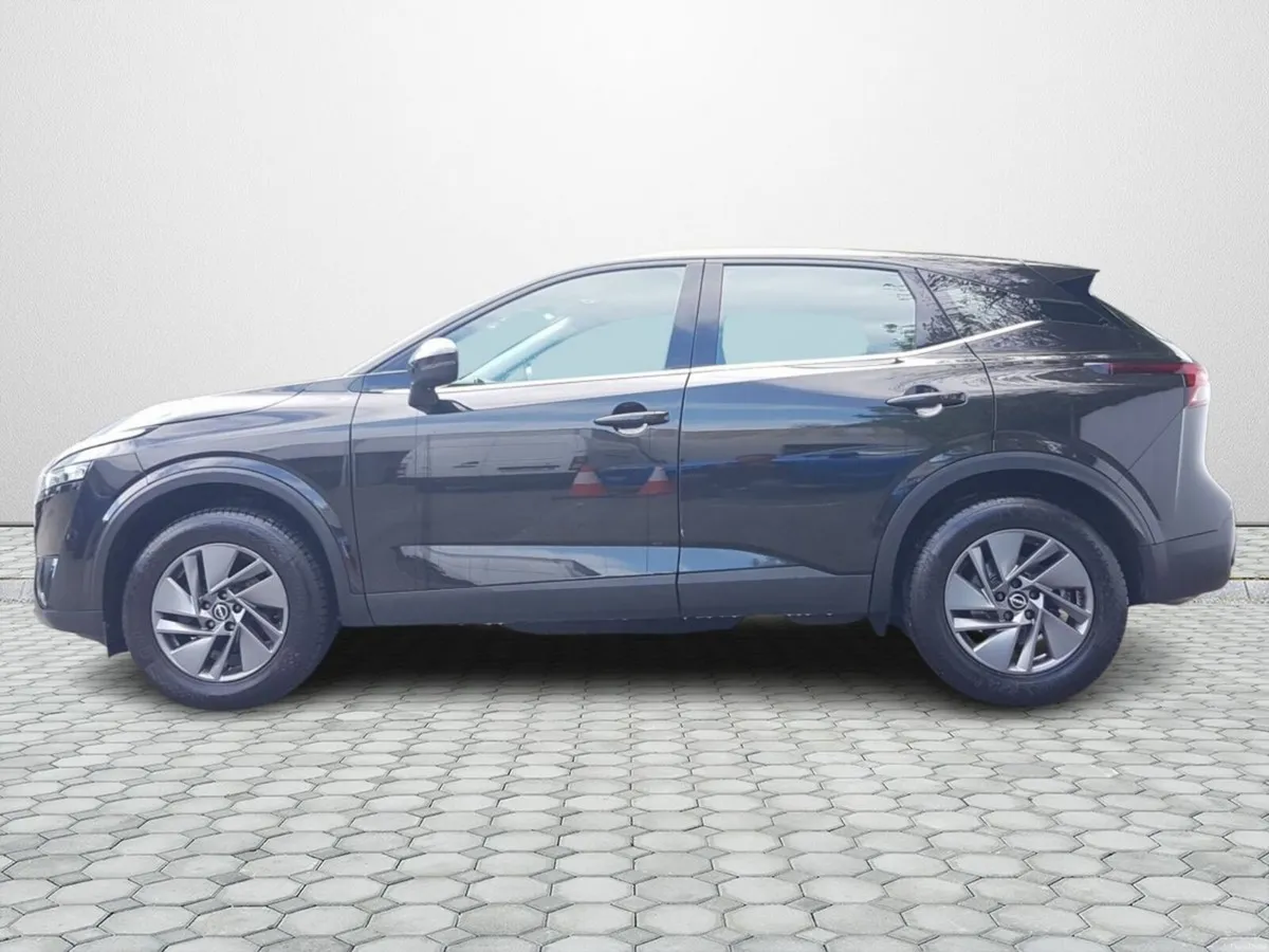Nissan Qashqai 1.3 PET MILD HYBRID SV** €3000 SCRA - Image 5