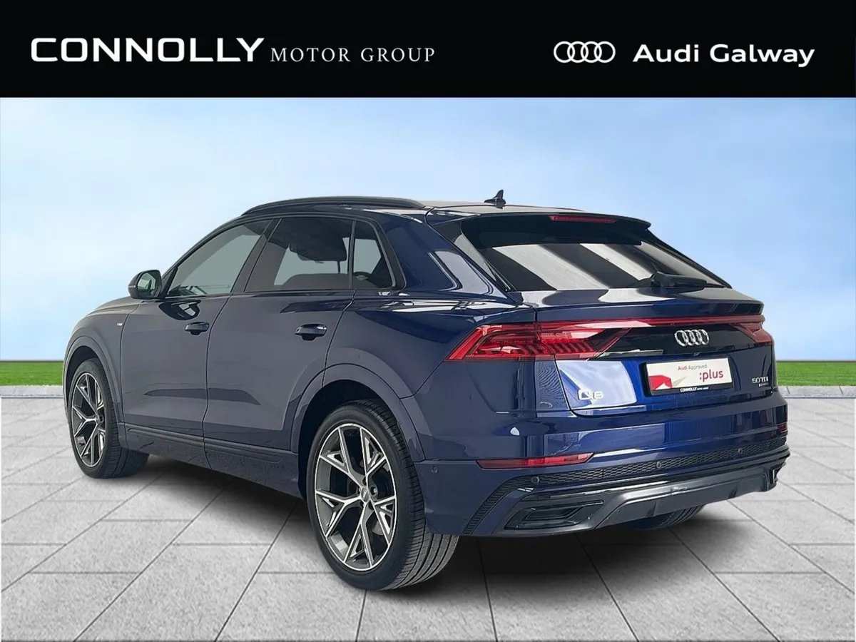 Audi Q8 3.0 TDI 286HP S-LINE QUATTRO A/T ** BIG SP - Image 3