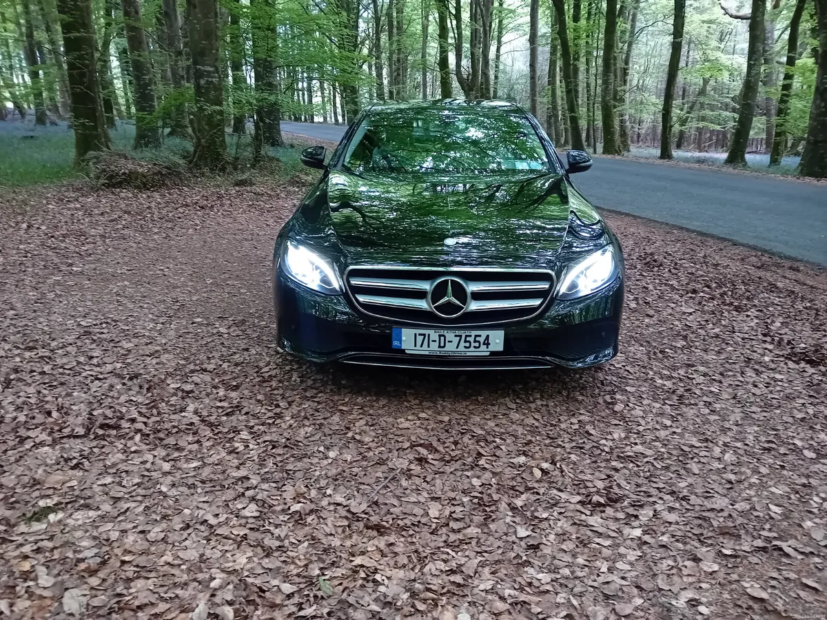 171 MERCEDES BENZ E200D AVANTGARDE AUTO SALOON - Image 2