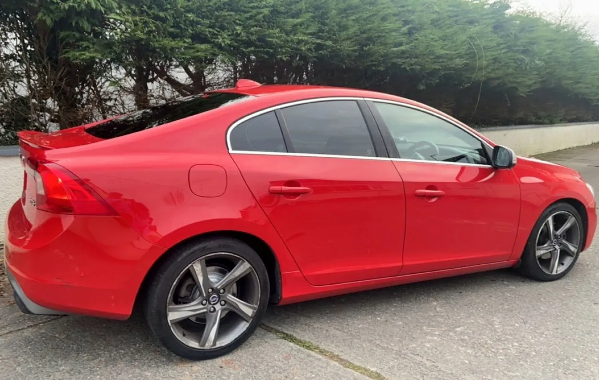 Volvo S60 R-Design - Image 1