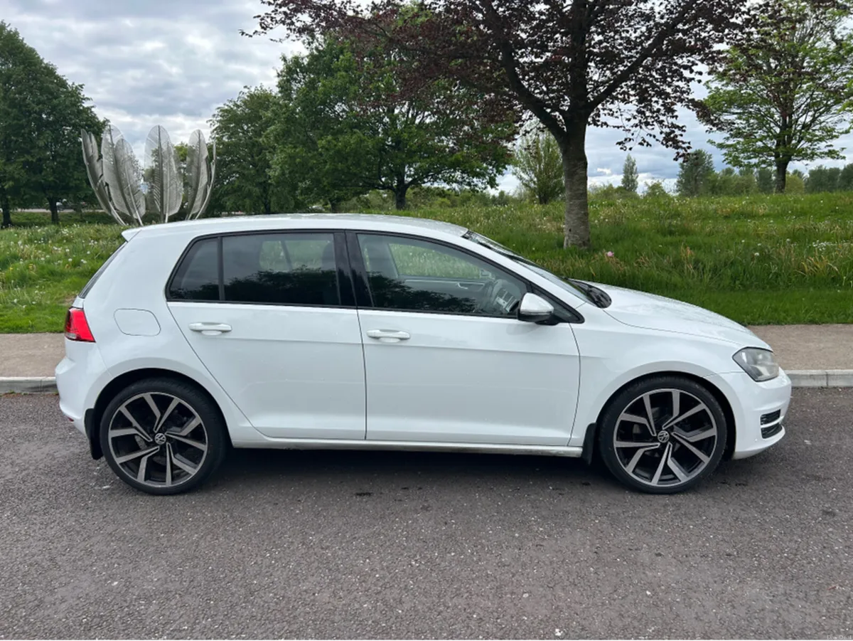 Volkswagen Golf 1.6 TDI AUTO SE BLUEMOTION 105PS 5 - Image 3