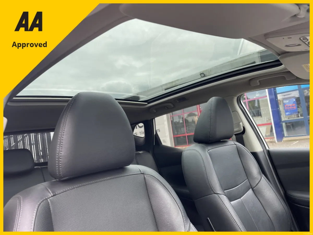 Nissan Qashqai 1.2 PET SV PREMIUM FREE DELIVERY - Image 3
