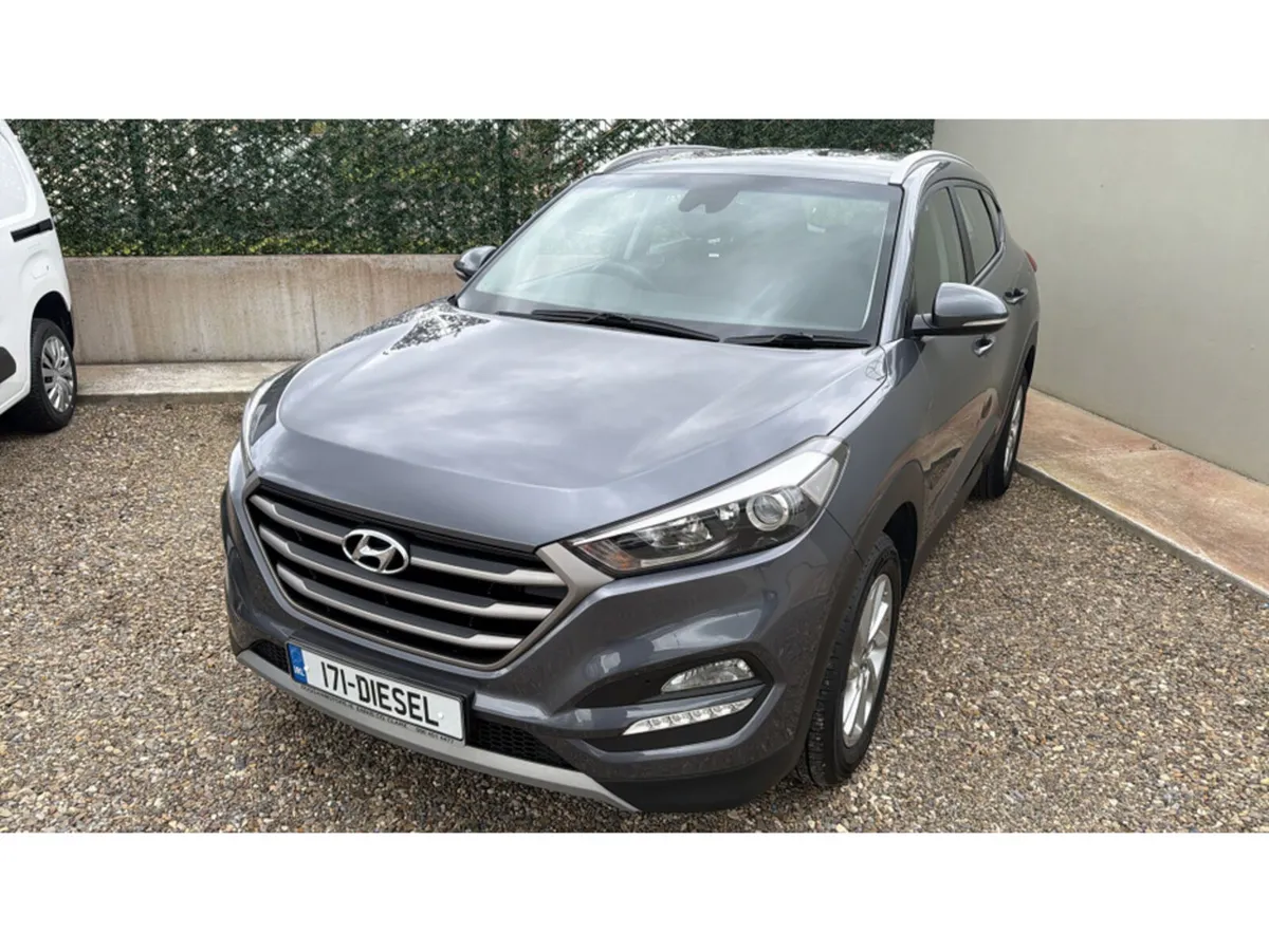 Hyundai Tucson SE NAV B-DRIVE 2WD CRDI BLUE DRIVE - Image 3