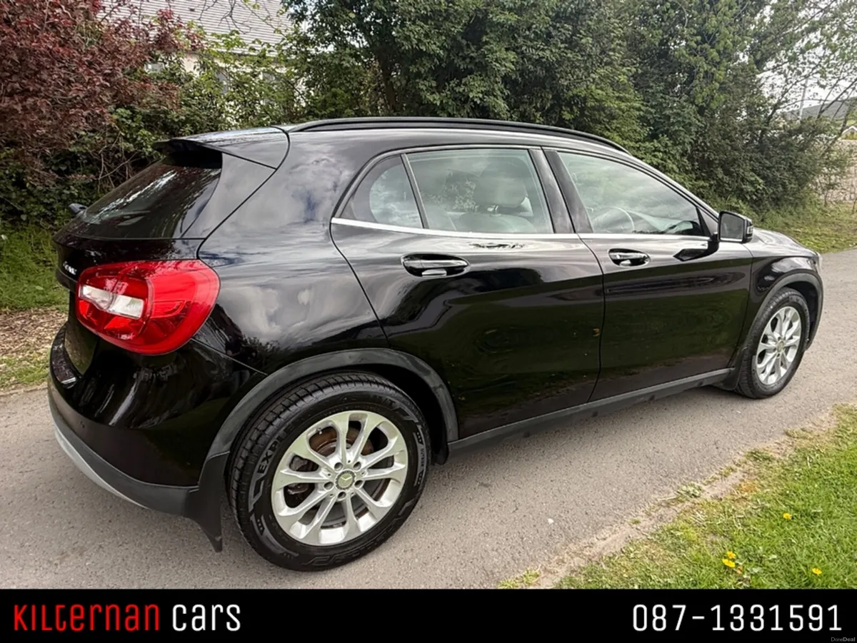 Mercedes-Benz GLA 200 D STYLE 4MATIC 5DR AUTO - Image 3