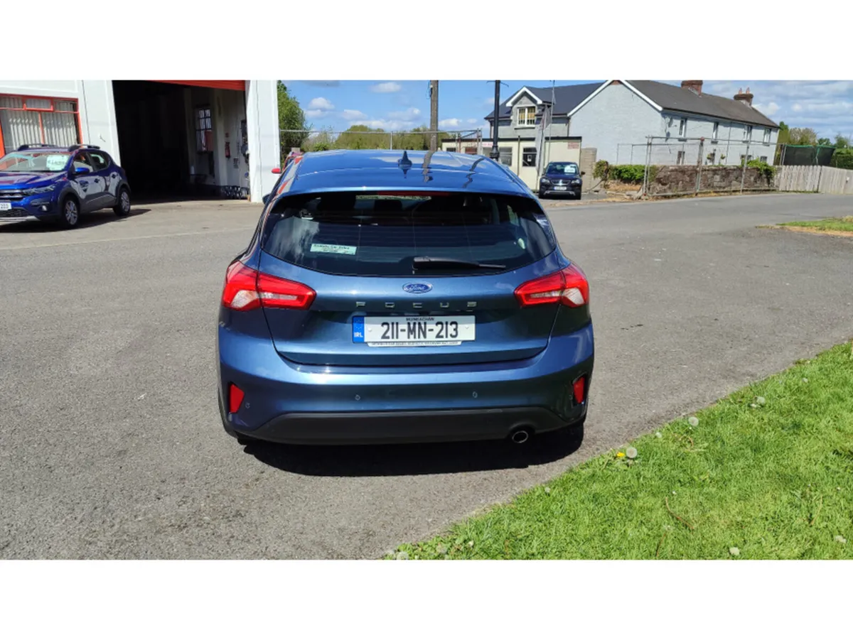 Ford Focus TITANIUM EDITION 1.5 TD 120 4DR - Image 2