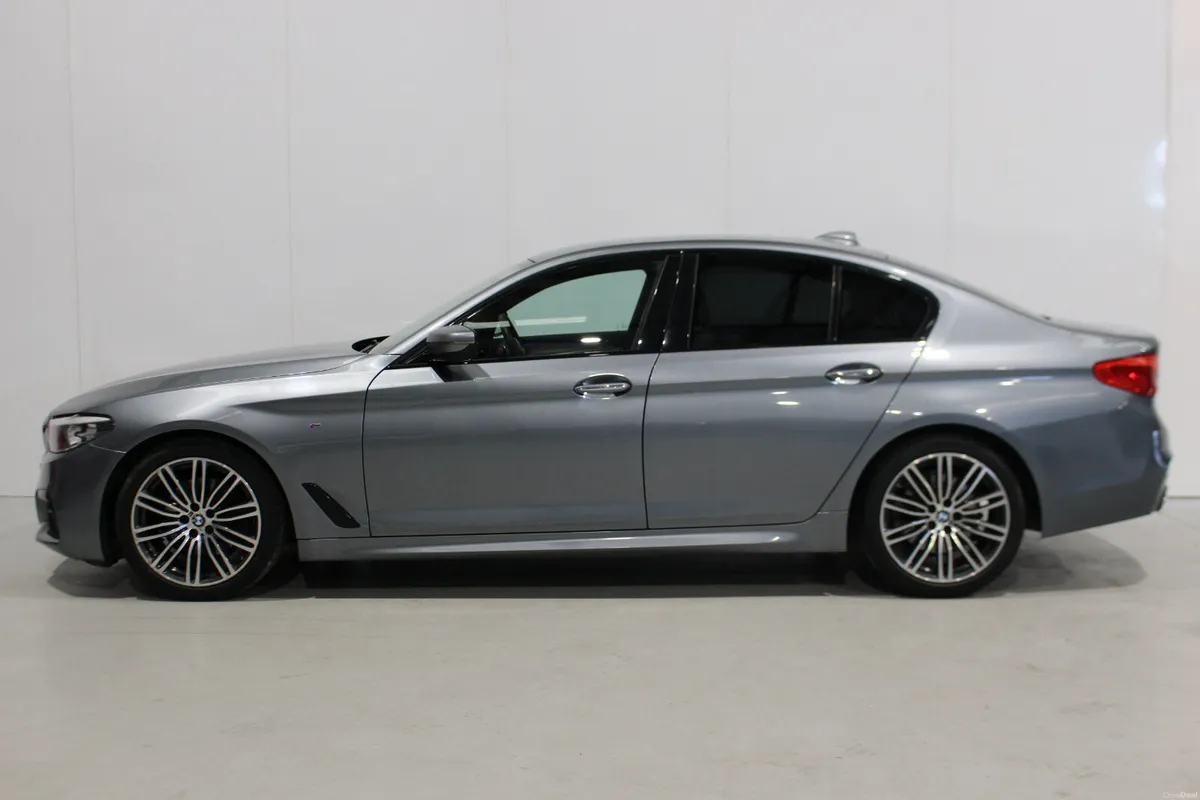 BMW 5-Series 2018 520D MSPORT - Image 4