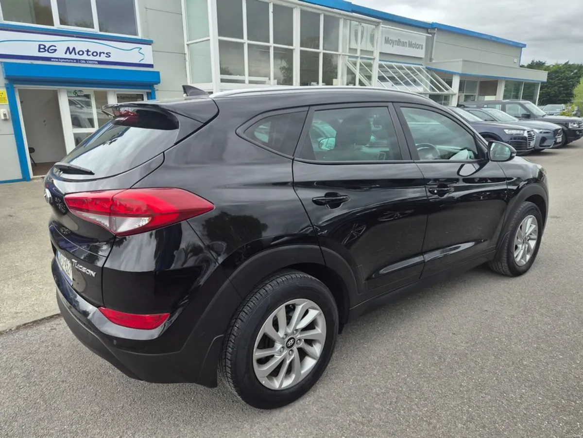 Hyundai Tucson Executive 5DR - Image 4
