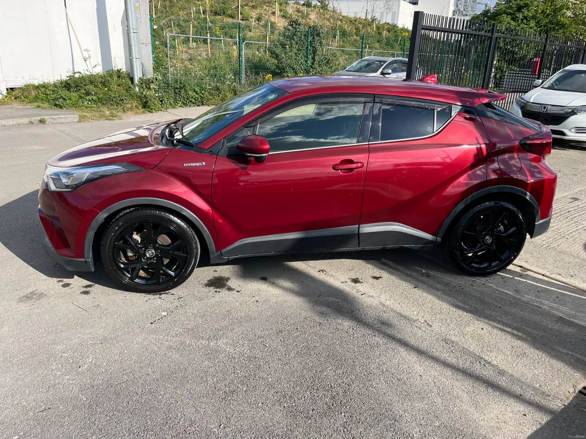 TOYOTA C-HR 2019, 1.8 HYBRID AUTO HIGH SPEC - Image 4