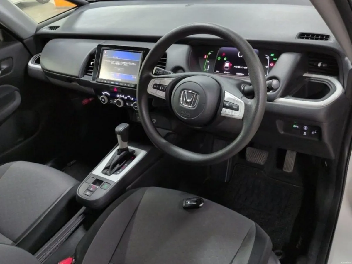 Honda Fit 1.5 HYBRID - REAR CAMERA - Image 3