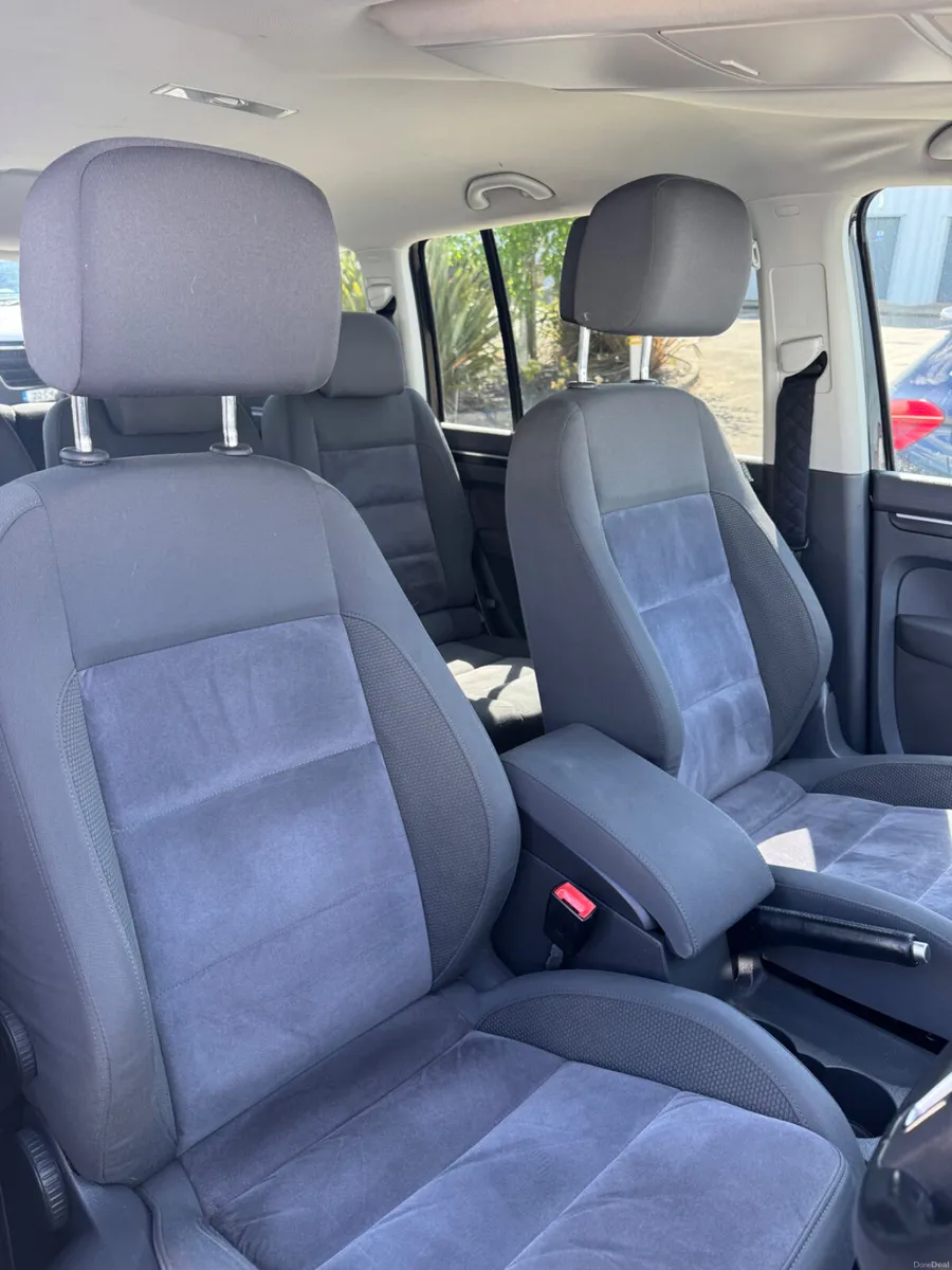 Volkswagen Touran 2015 - Image 5