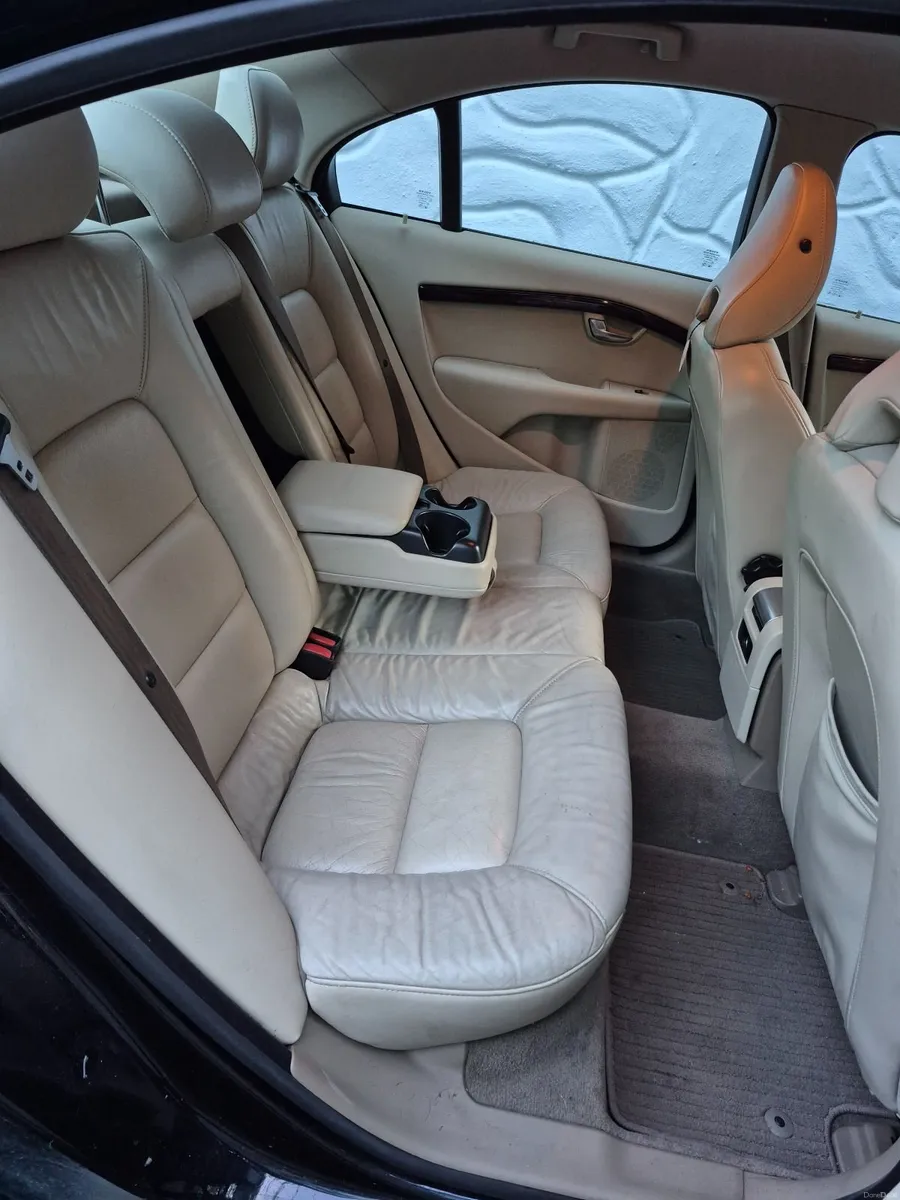 Volvo S80 2.5T SE Lux 2007 - Image 3