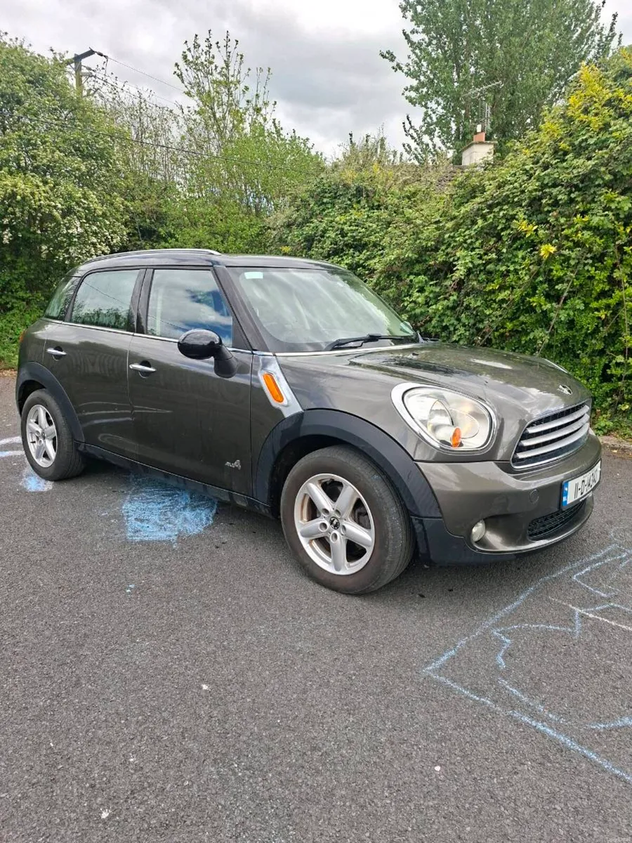 MINI COOPER 2011 DIESEL LOW KM - Image 2