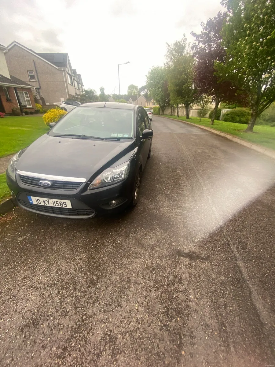 Ford Focus 2010 - Image 1