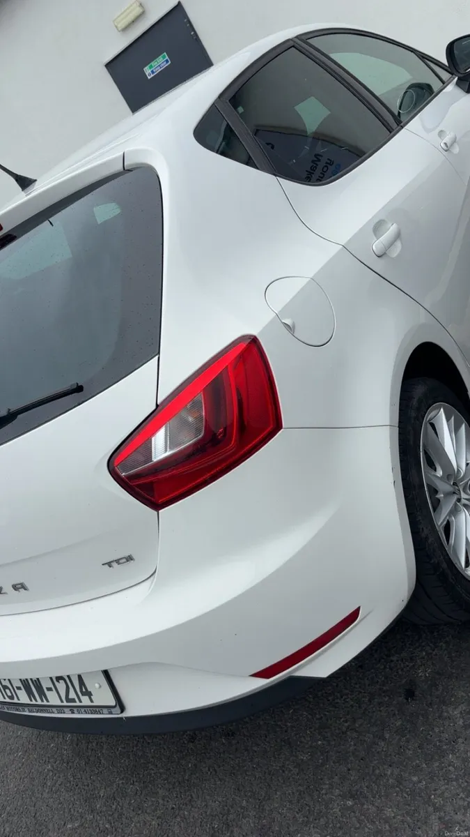 SEAT Ibiza 2016 - Image 2