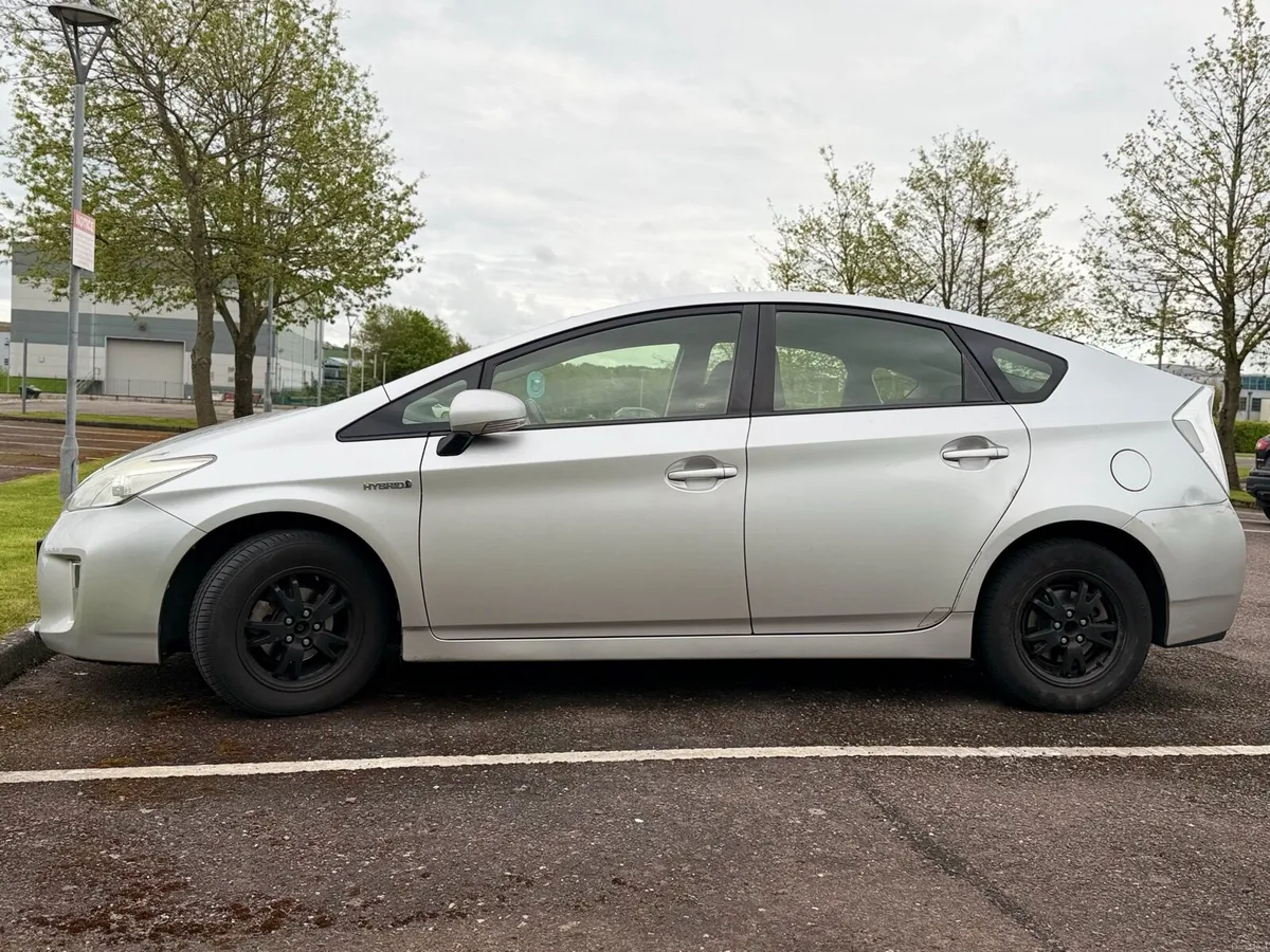 Toyota Prius - Image 2