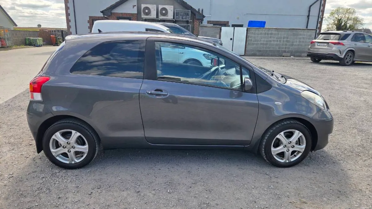 Toyota Yaris. New NCT - Image 4