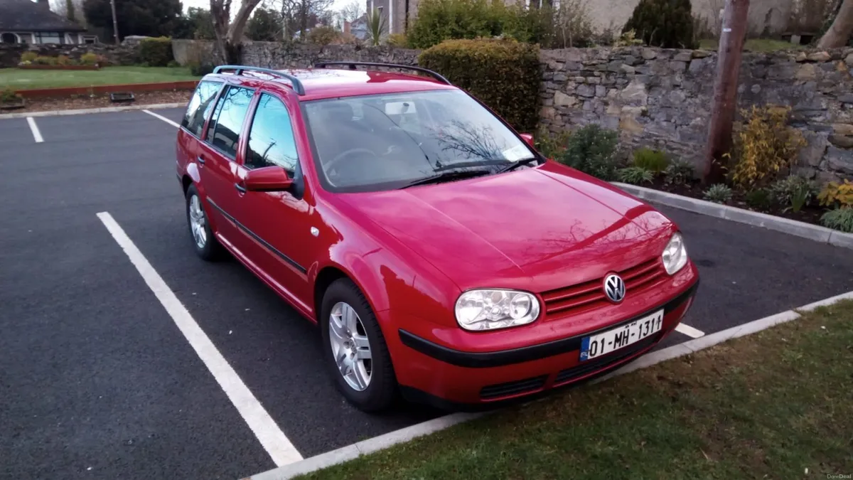 Volkswagen Golf 2001 - Image 1