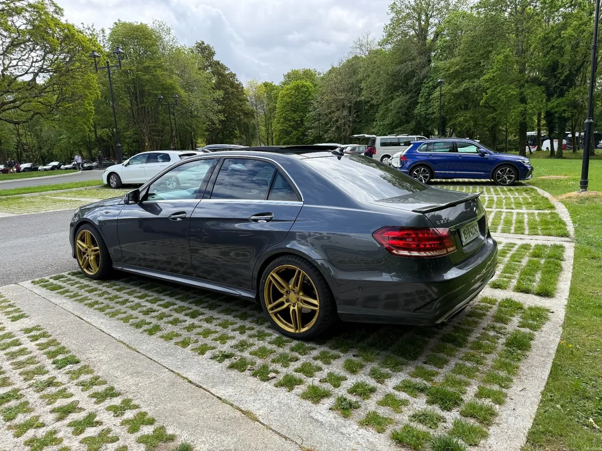Mercedes-Benz E250 AMG Line PREMIUM – 204HP - Image 4