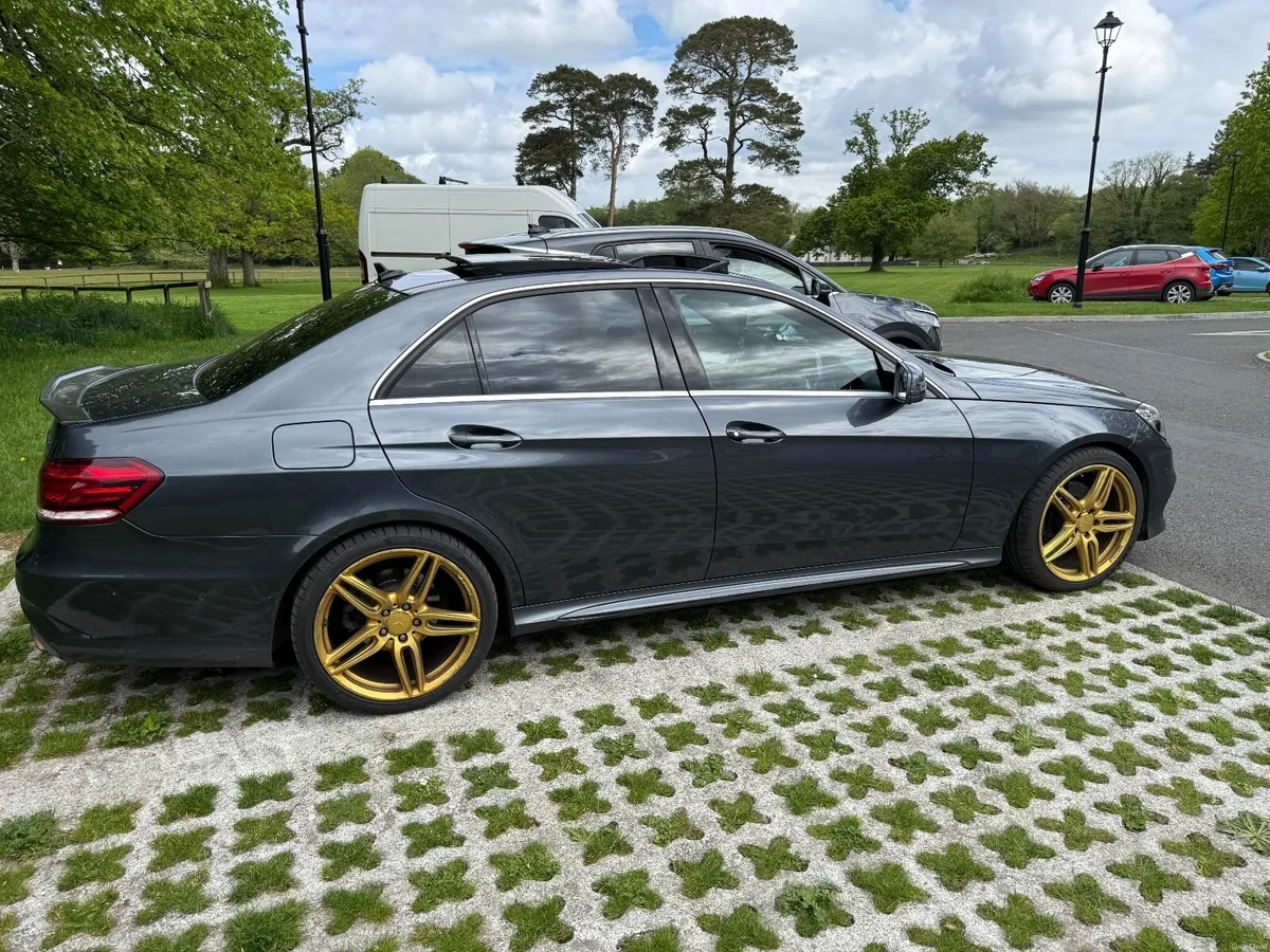 Mercedes-Benz E250 AMG Line PREMIUM – 204HP - Image 2