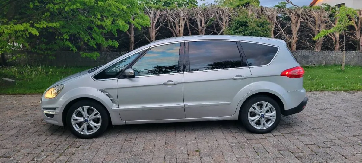 2015 Ford S-Max Titanium (Auto) - Image 2