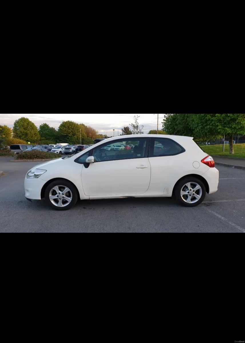 Toyota Auris 2010 1.4 Nct & Tax - Image 3