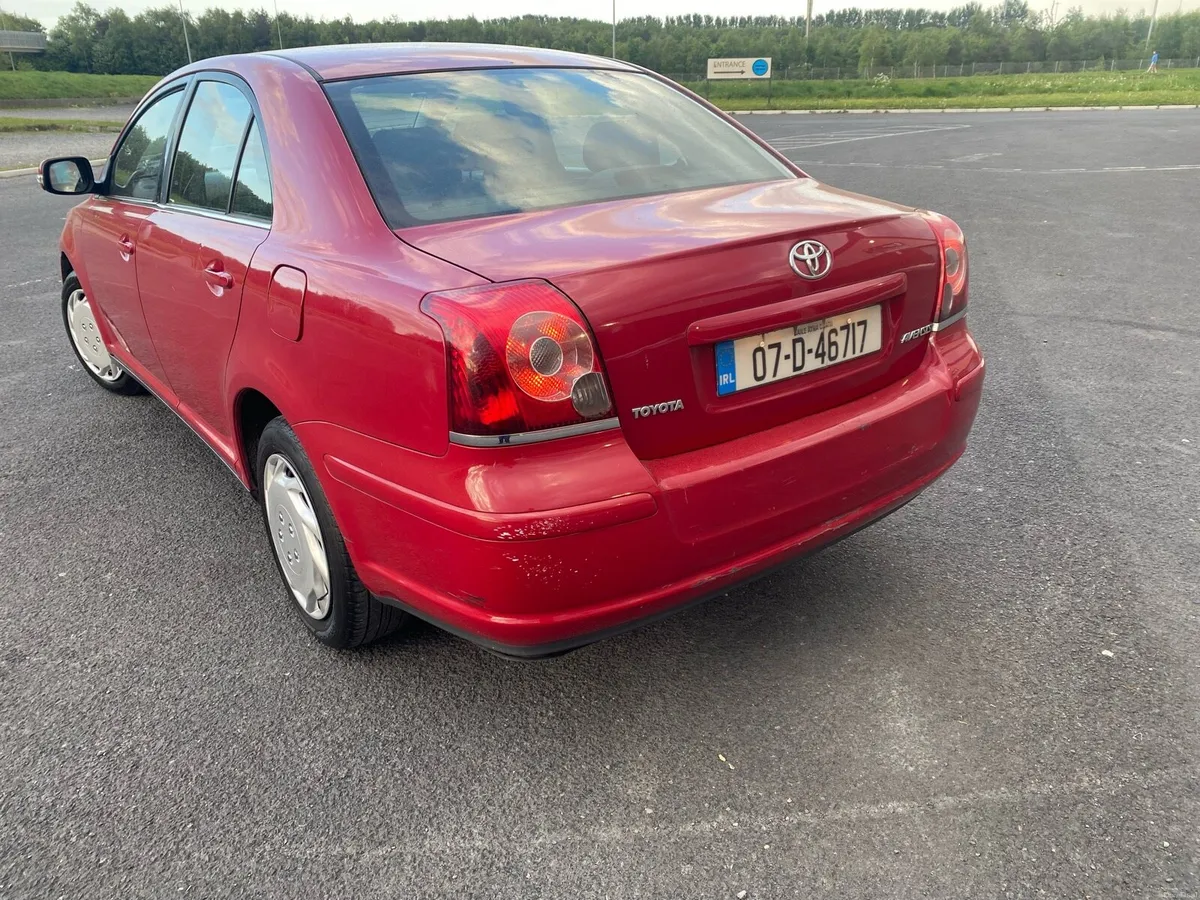 Toyota Avensis - Image 2