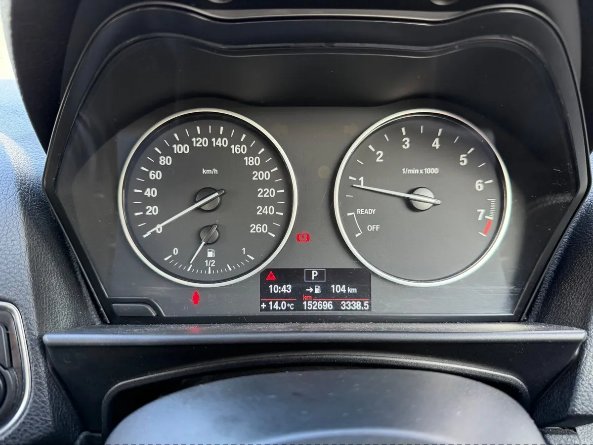 BMW 1-Series 2011 - Image 3