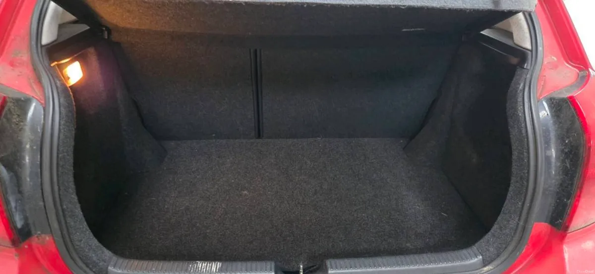Toyota corolla - Image 4