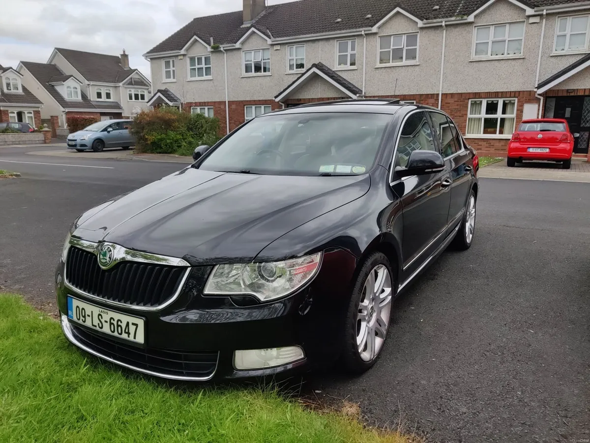 Skoda Superb 2009 - Image 1