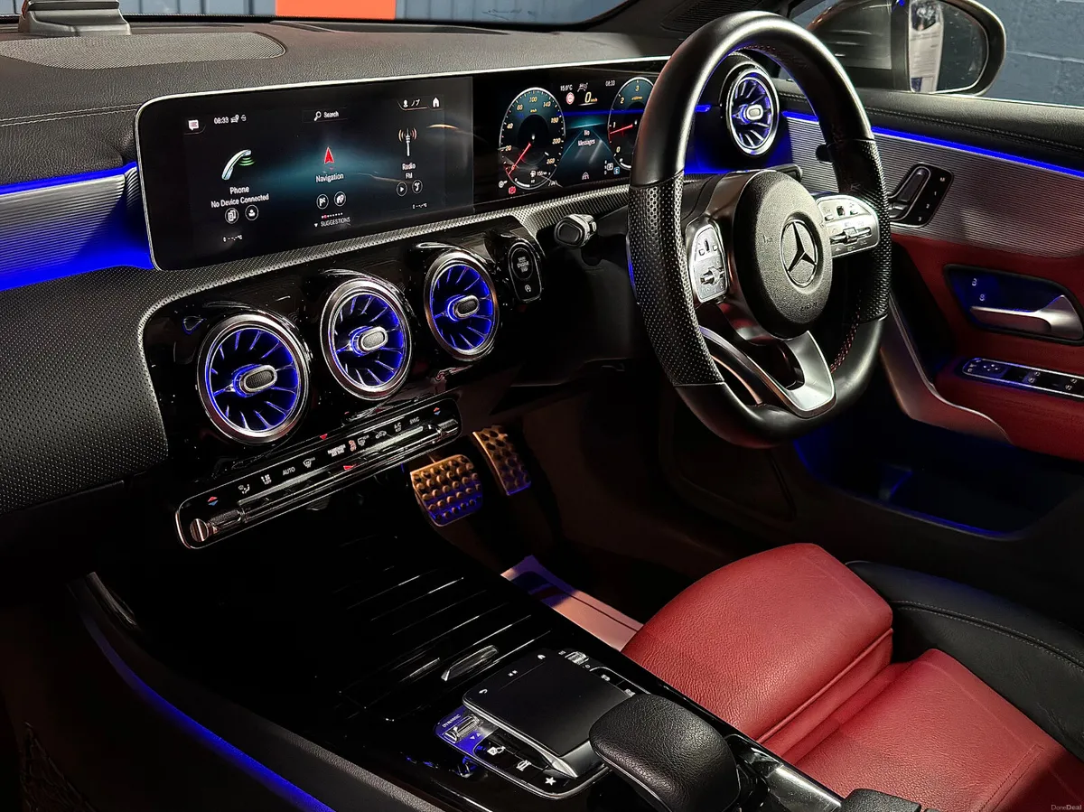 2019 Mercedes A-Class A200D AMG Premium+  LOW KMS - Image 4