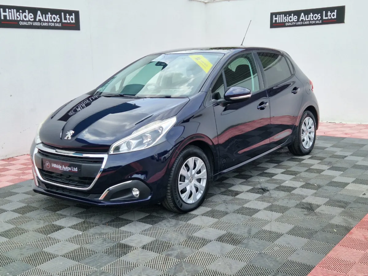 Peugeot 208 STYLE 1.2 PETROL 5DR AUTOMATIC - Image 3