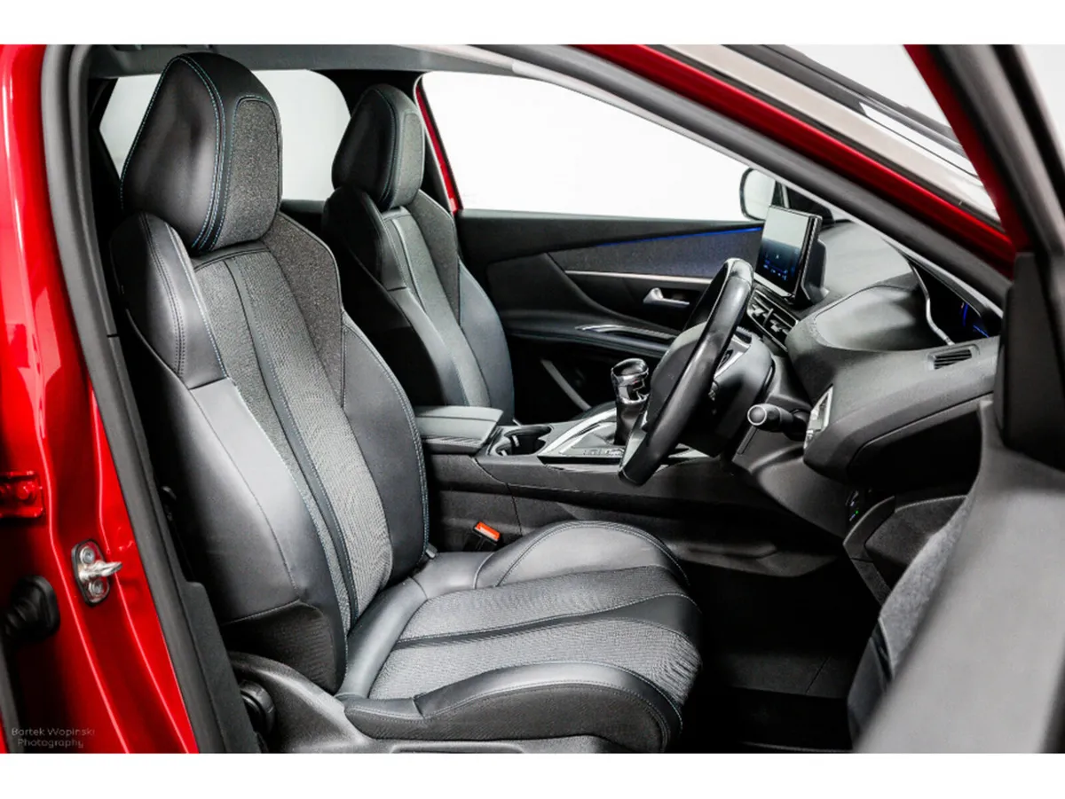 Peugeot 3008 Allure 1.5 Diesel 130HP - Image 3