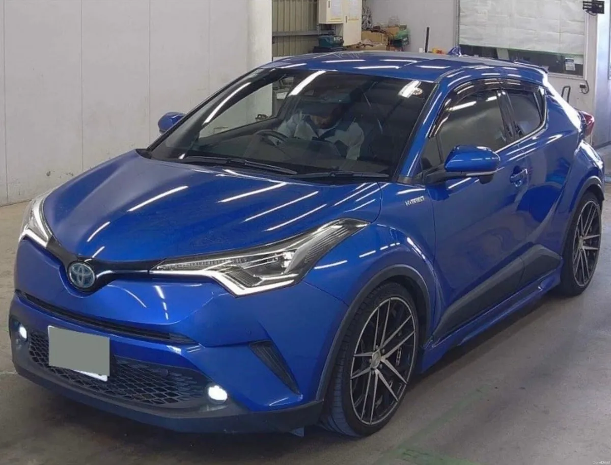 2018 Toyota C-HR Sport 1.8 hybrid - Image 2