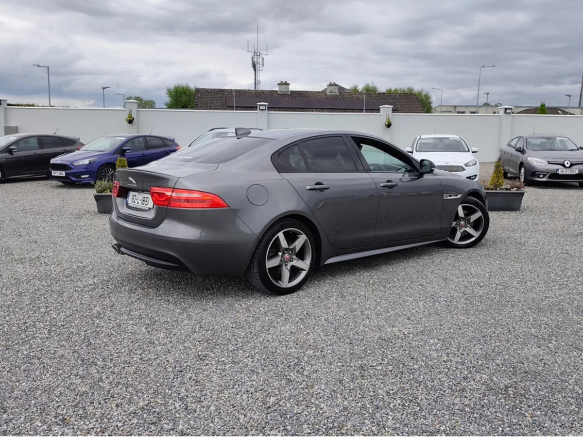 Jaguar XE 2.0 D R-SPORT 180PS 4DR AUTO - Image 2