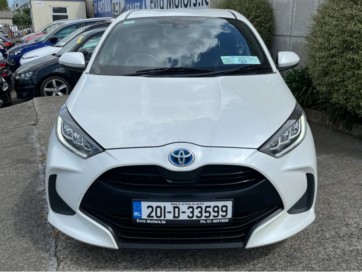 Toyota Yaris Z HYBRID AUTOMATIC 1.5 PETROL //HIGH - Image 2