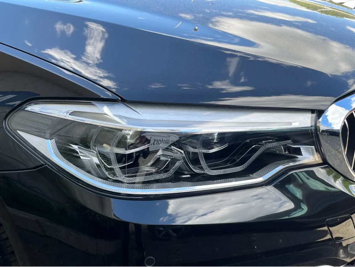 BMW 5-Series 530e LUXURY 2.0 PHEV PETROL //MASSIVE - Image 4